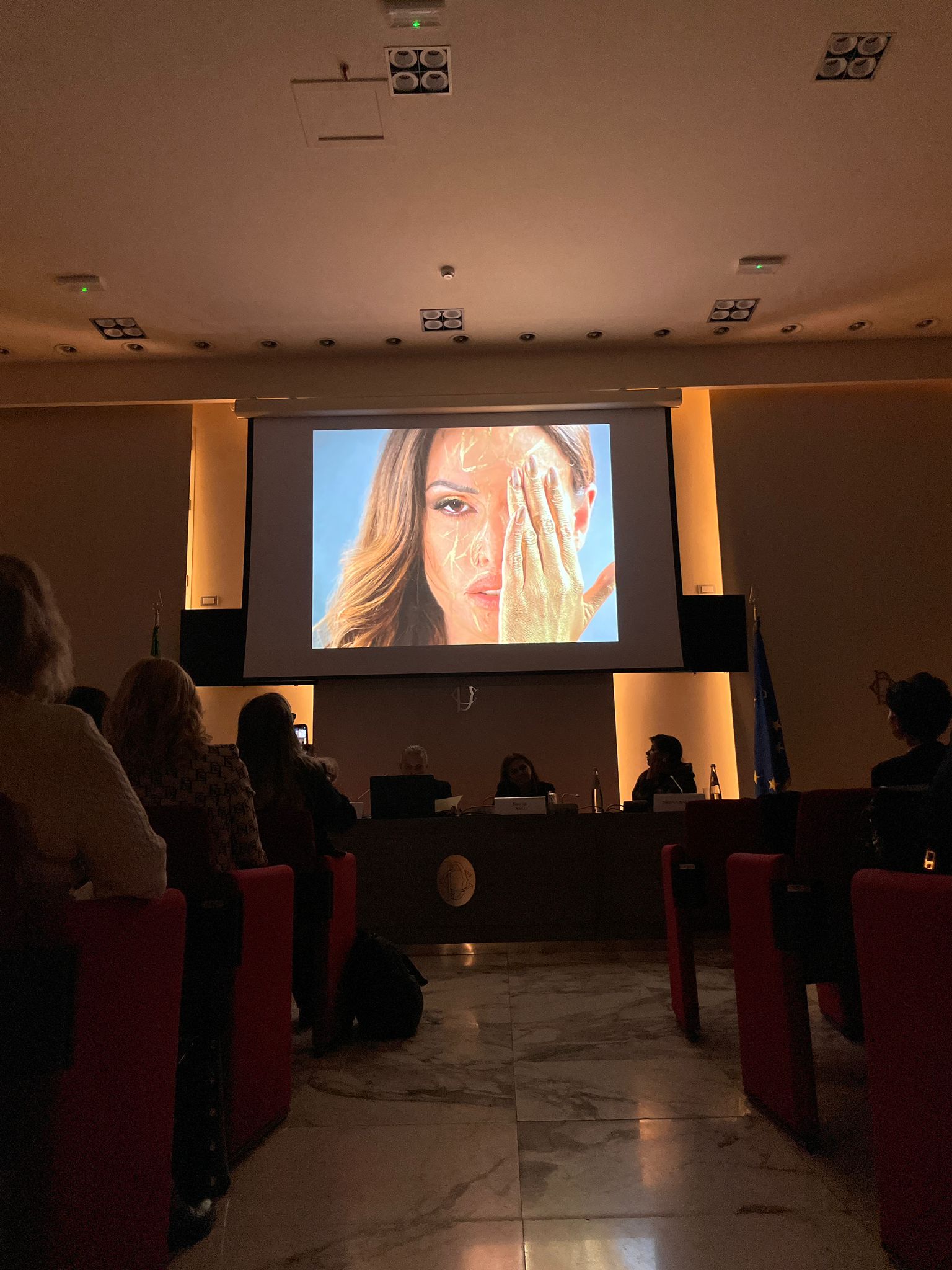 صورة من المؤتمر 2