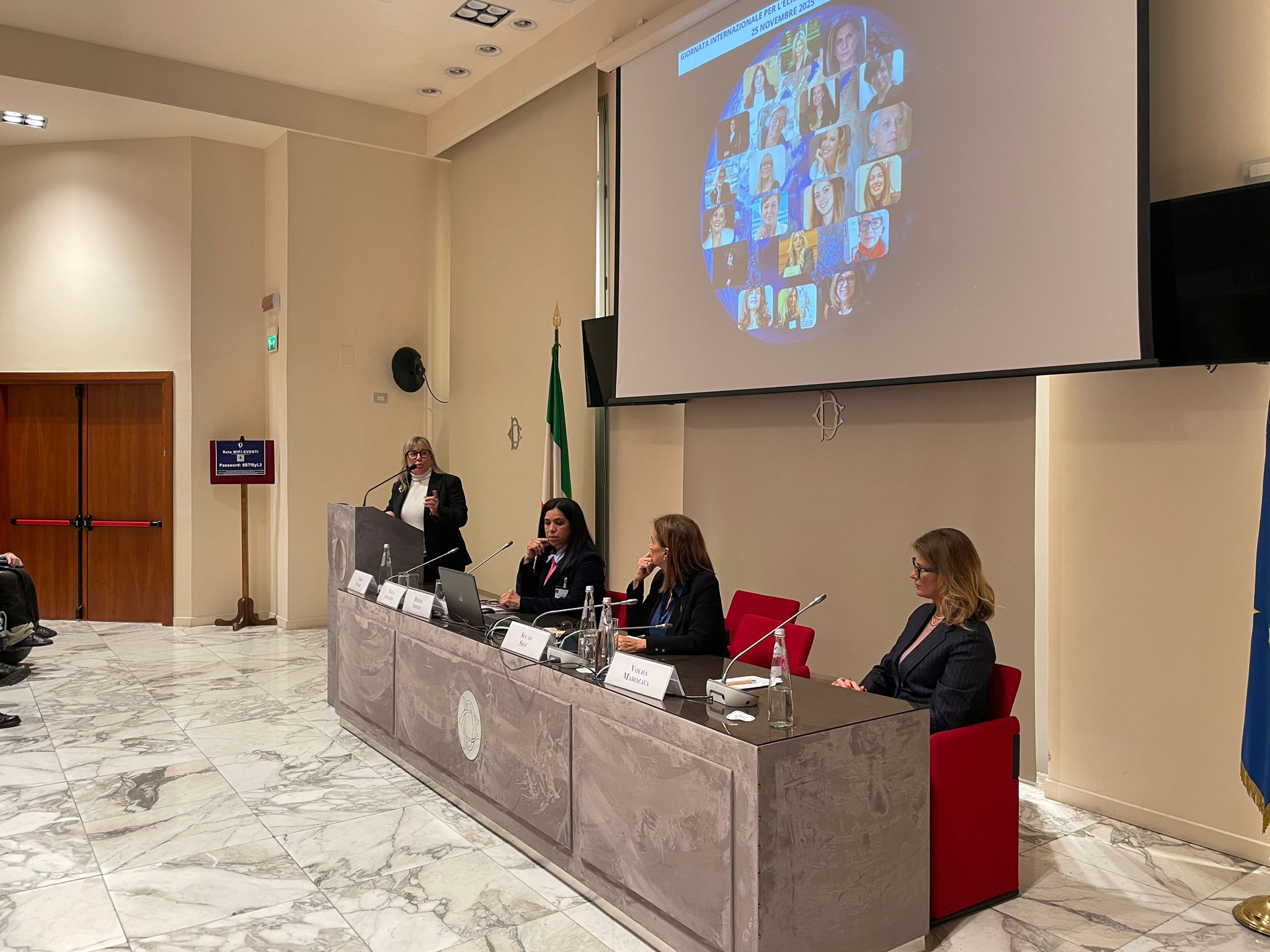 صورة من المؤتمر 4